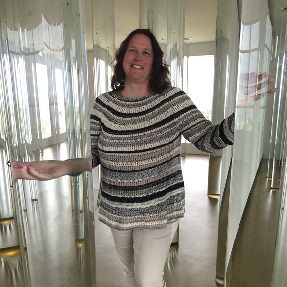 Meet your Posher, Nancy - Picture 2 of 2